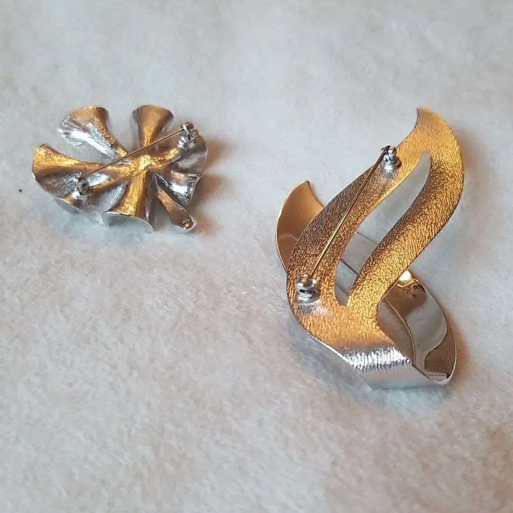 Sarah Coventry silver tone